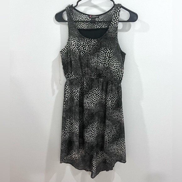 Black and white abstract burst print high low sundress size medium - Picture 3 of 5